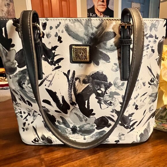 BRAND NEW Anne Klein Black, White, Gray Floral Design Two Straps Shoulder Bag - Picture 1 of 10
